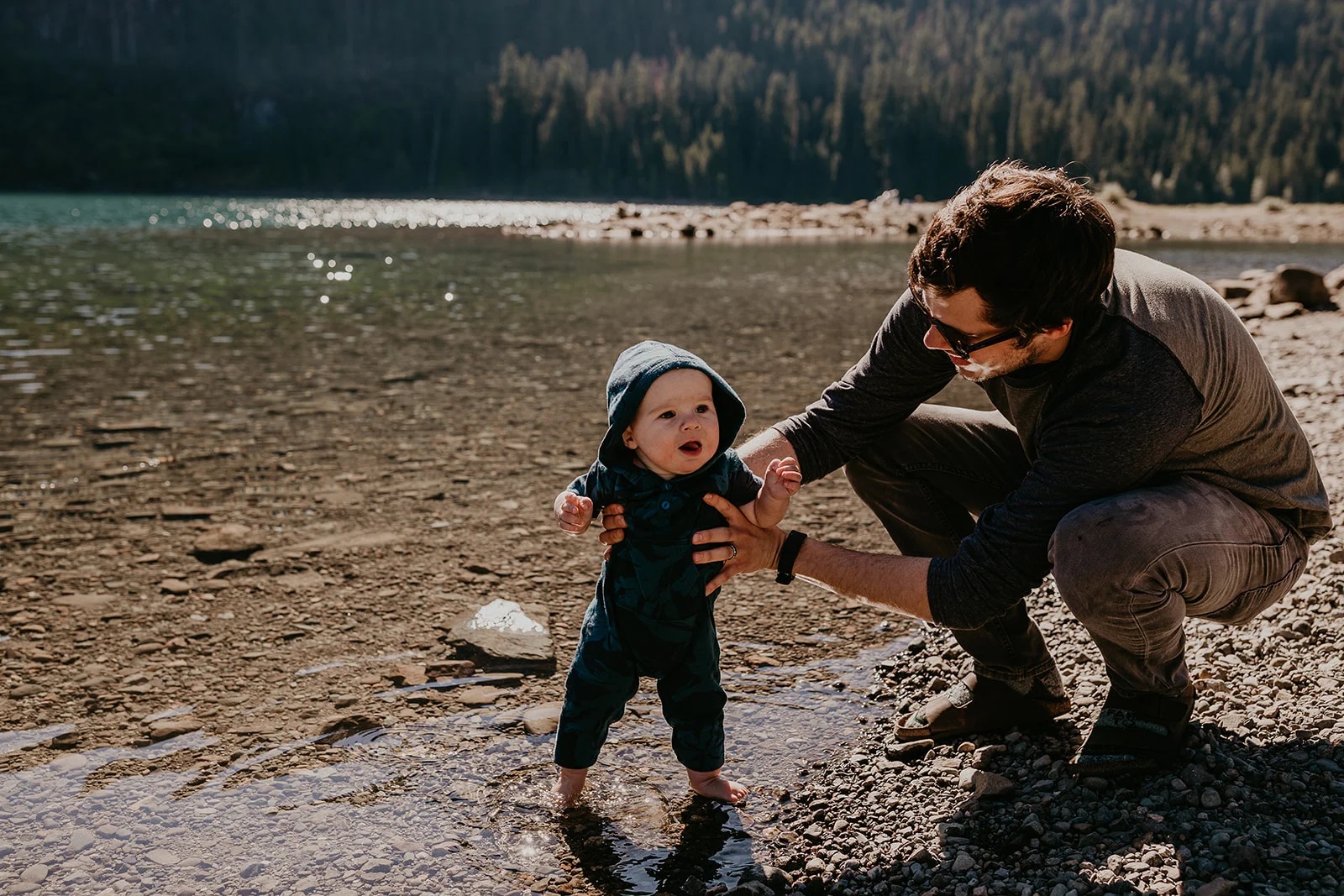 kachess-lake-camping-family-portraits-megan-gallagher-photography_(277_of_335).jpg