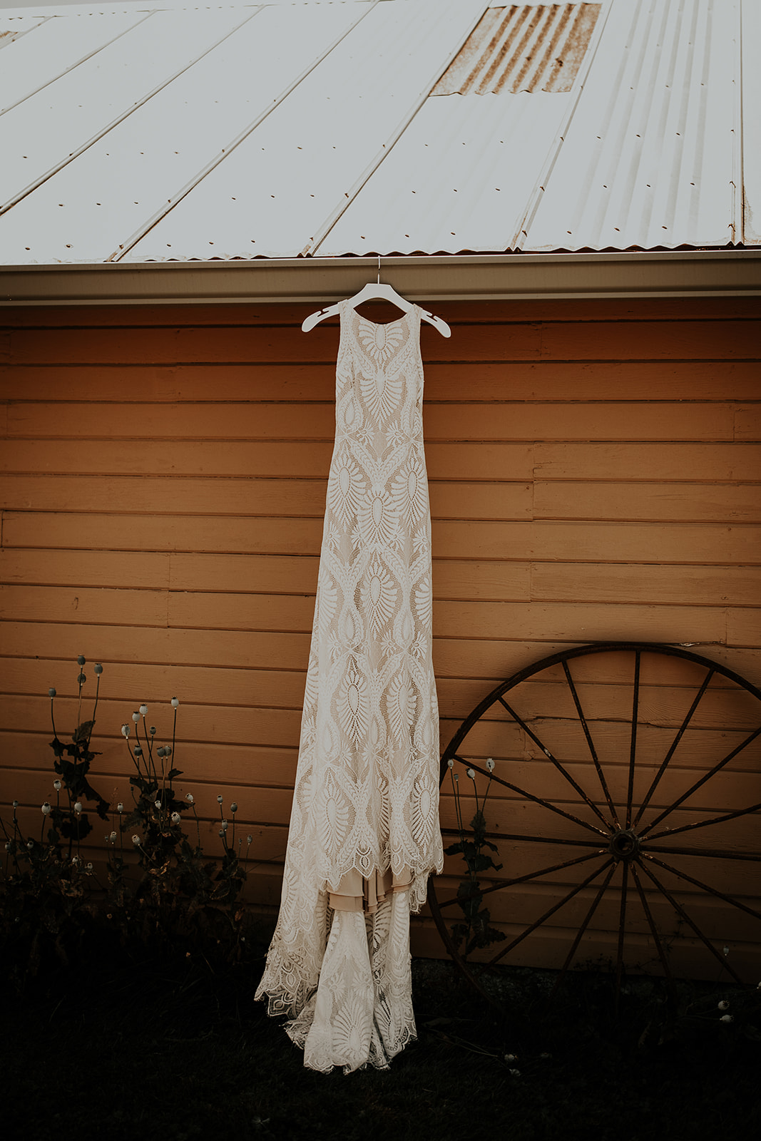 mount-vernon-wedding-salt-box-barn-amanda-riley-megan-gallagher-photography-3_(2_of_250).jpg