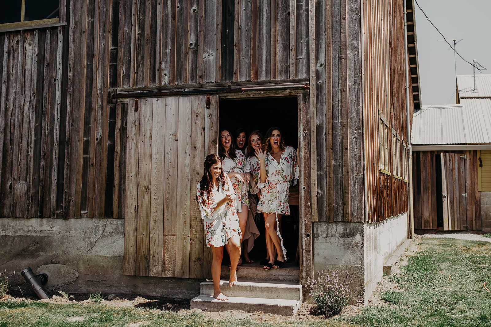 mount-vernon-wedding-salt-box-barn-amanda-riley-megan-gallagher-photography-3_(159_of_250).jpg