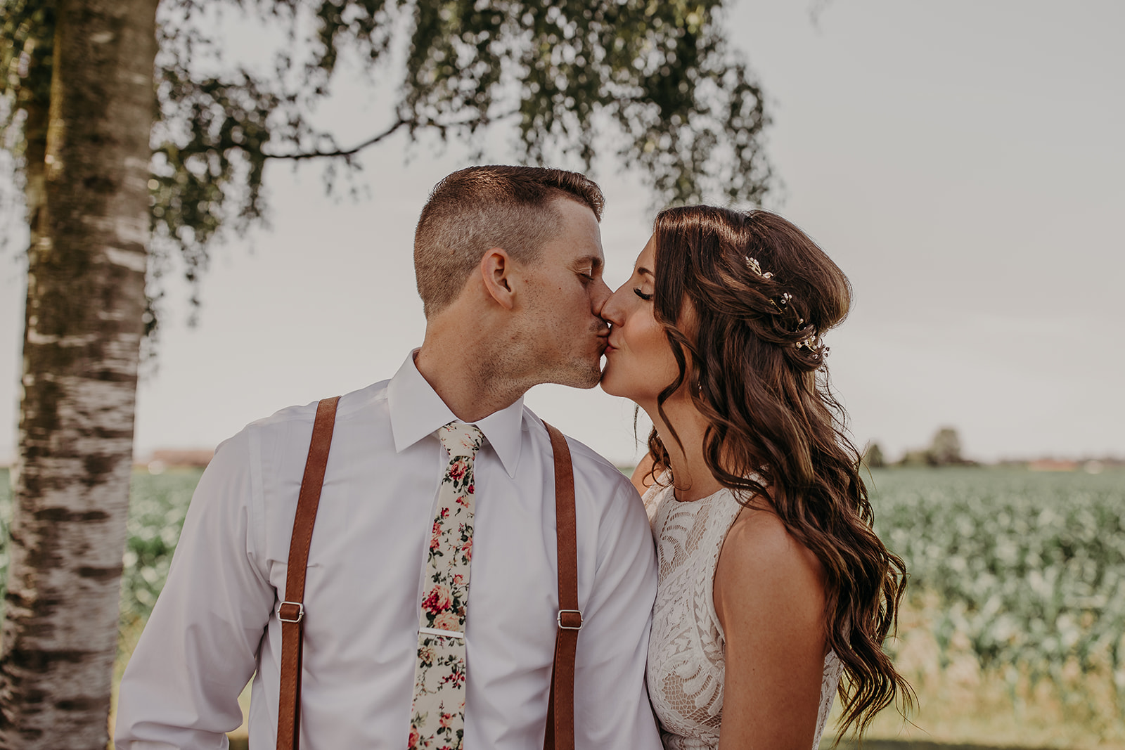 mount-vernon-wedding-salt-box-barn-amanda-riley-megan-gallagher-photography-3_(210_of_250).jpg