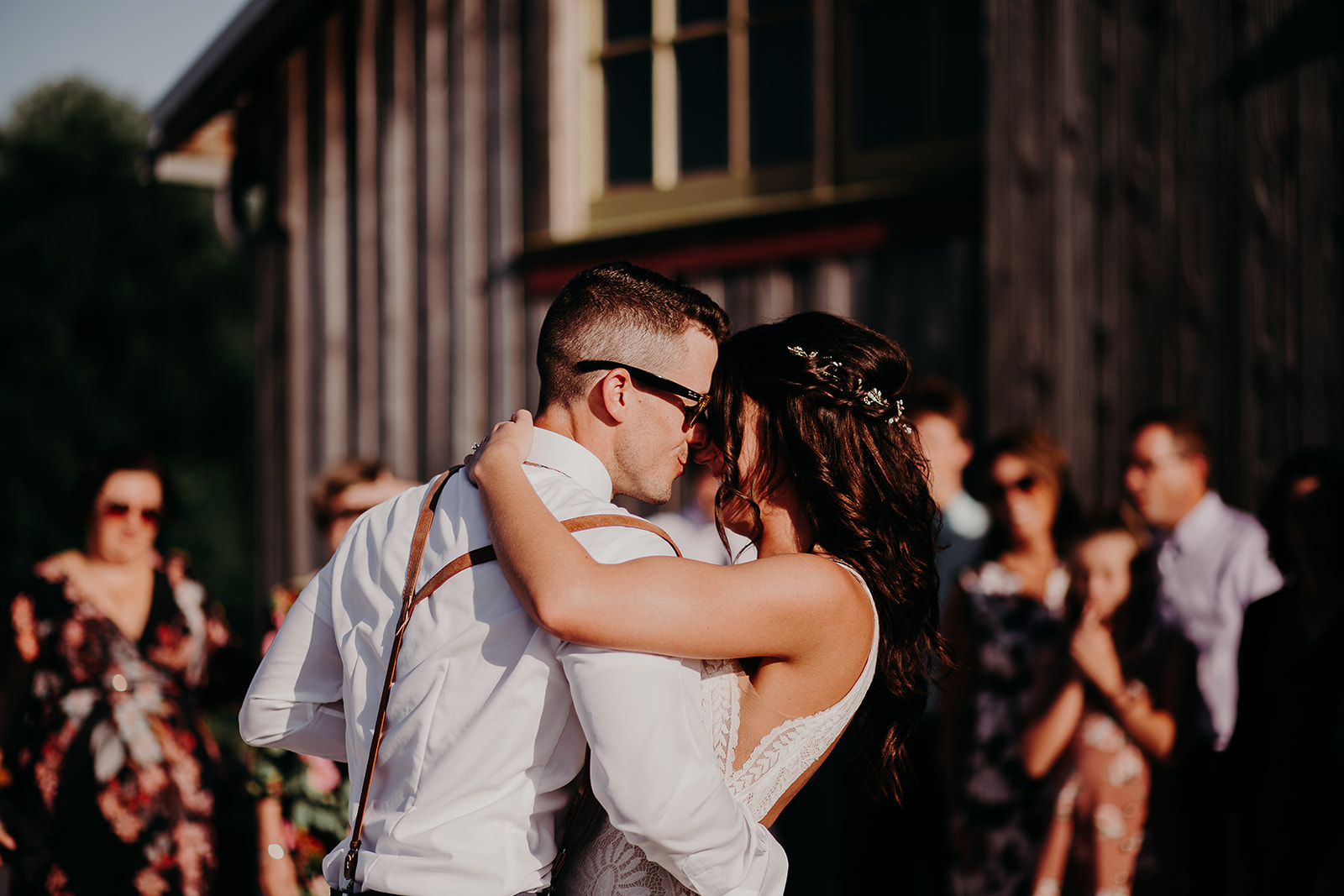 mount-vernon-wedding-salt-box-barn-amanda-riley-megan-gallagher-photography-1_(286_of_351).jpg