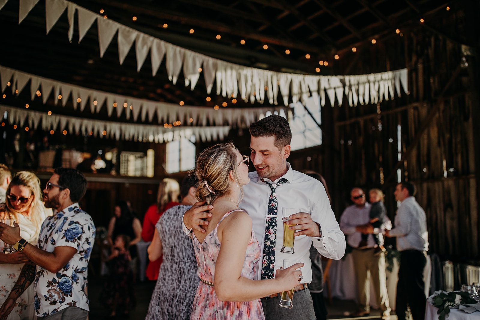 salt-box-barn-wedding-megan-gallagher-photography-4_(265_of_329).jpg