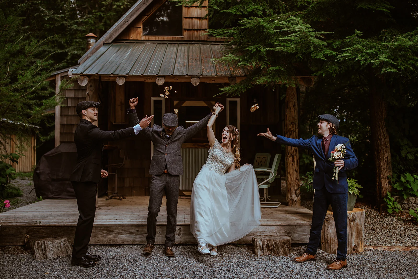 mount-rainier-cabin-elopement-megan-gallagher-photography_(250_of_568).jpg