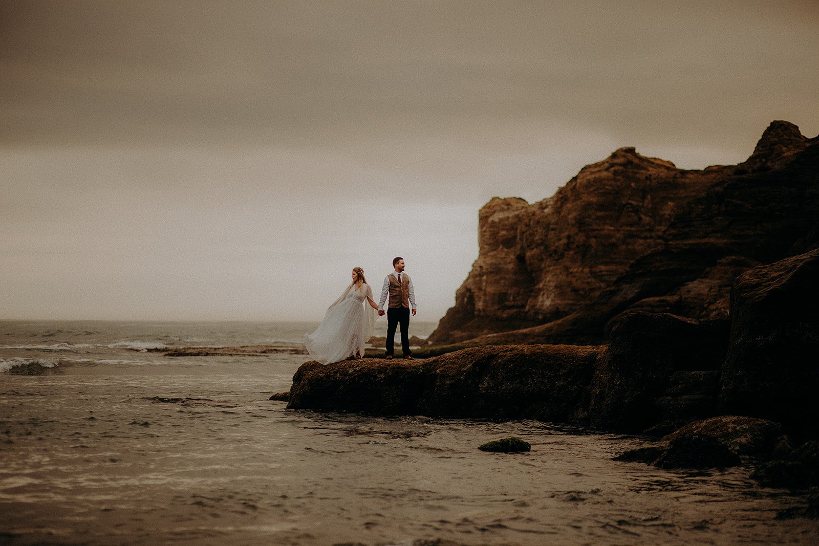 abby-darren-oregon-coast-elopement-85mm (55 of 152)_websize.jpg