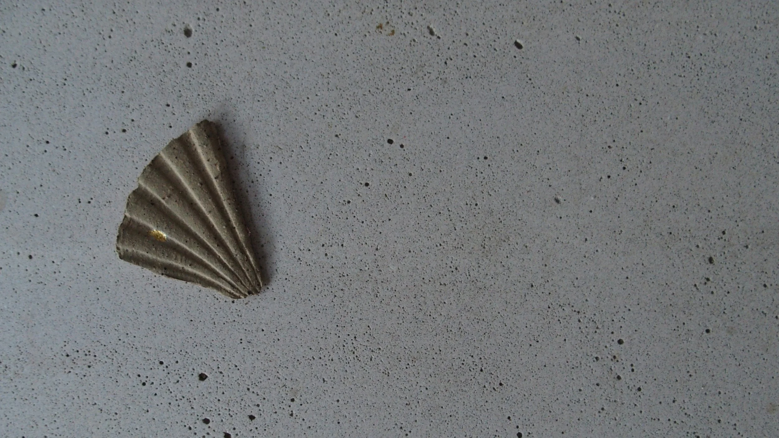 kintsugi small shell..jpg