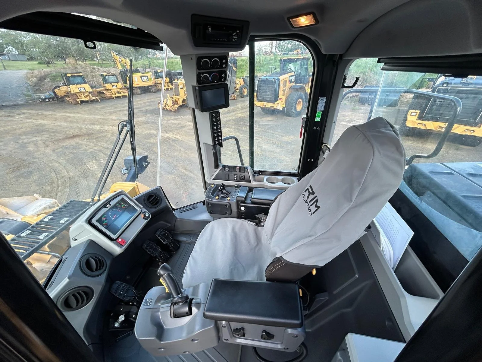 966M(LMM20153)RFS (23).jpg