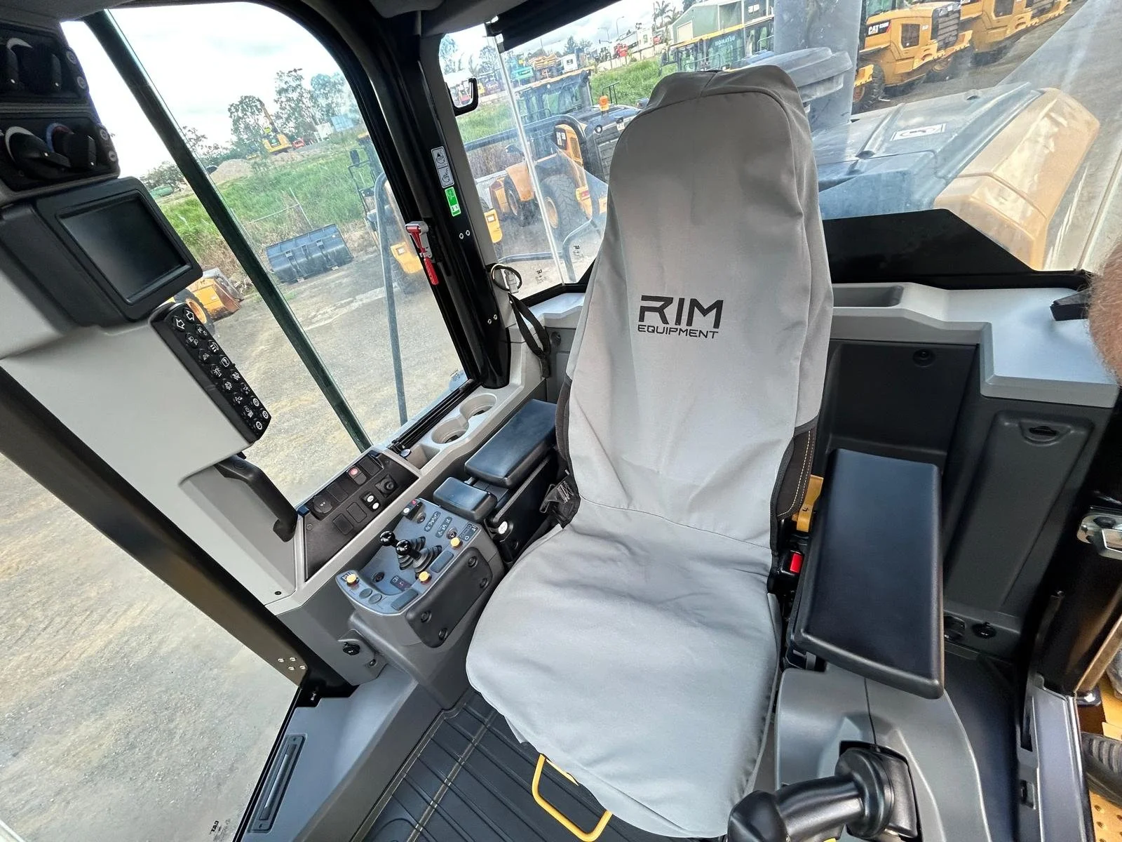 966M(LMM20153)RFS (24).jpg