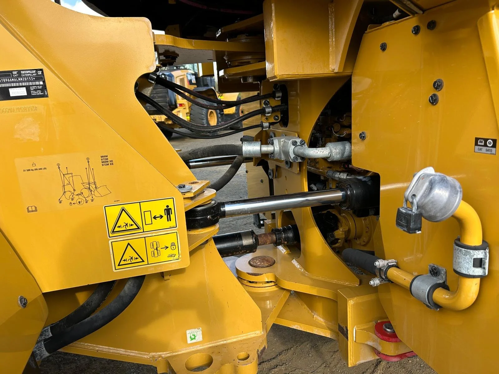 966M(LMM20153)RFS (14).jpg