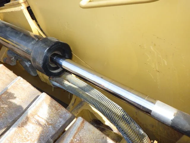 CAT D3K2 #KLL00238 3754hr 2013yr (12).JPG