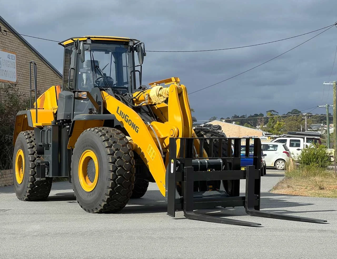 2 - 6T Himac Wheel Pallet Forks.jpg