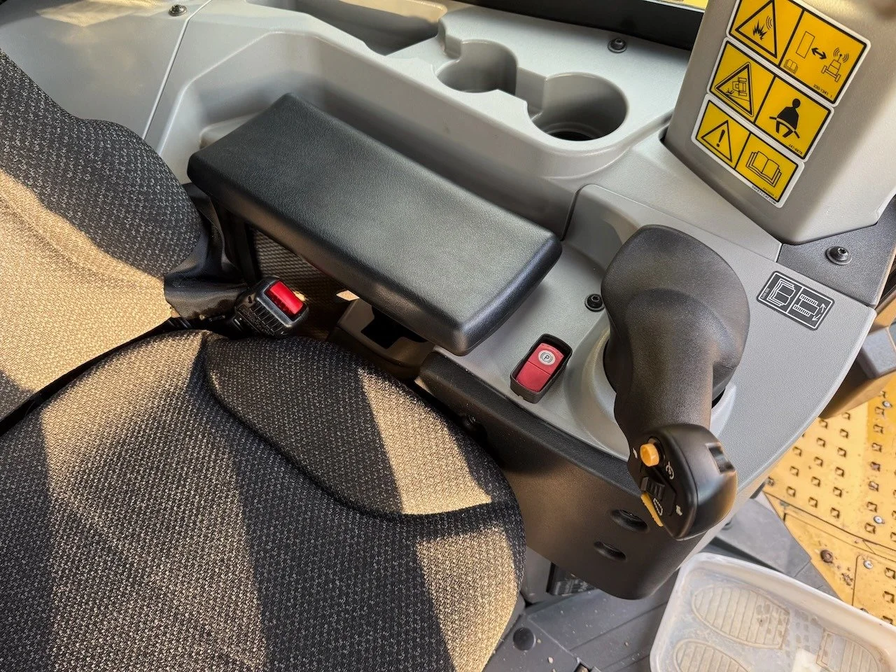 D8T(AW401065) (14).jpg