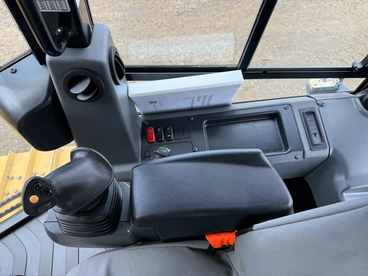 D1 LGP NG(XKL00287)RFS (26).jpeg