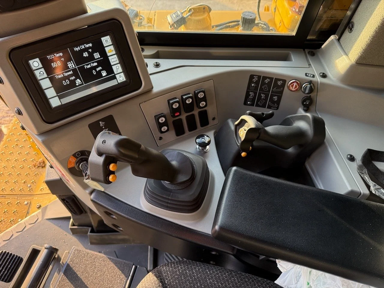 D8T(AW401065) (15).jpg