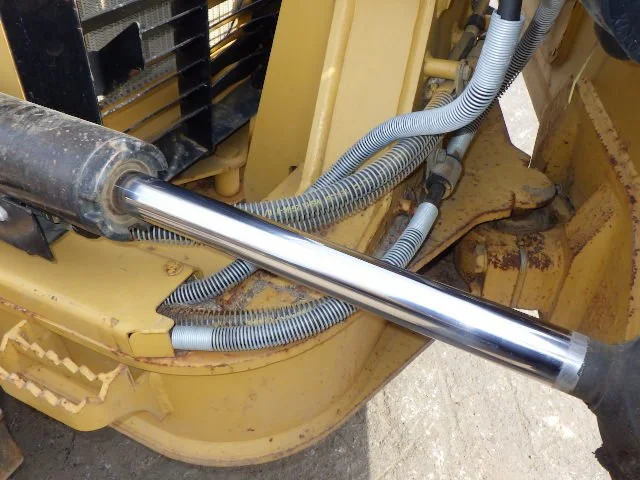 CAT D3K2 #KLL00238 3754hr 2013yr (14).JPG