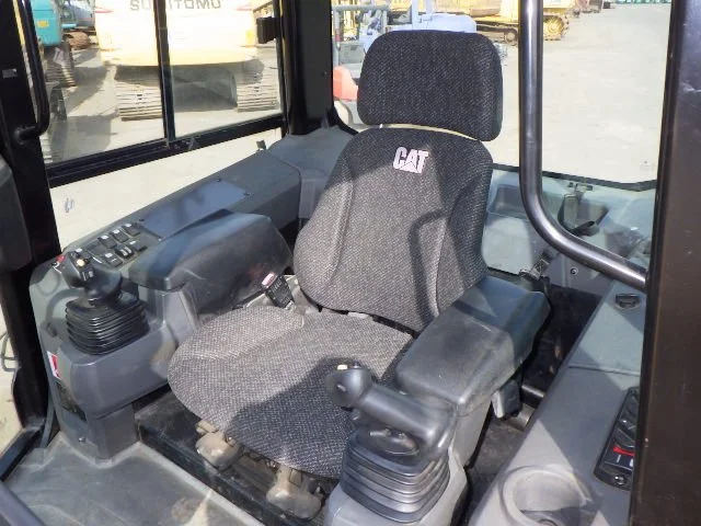 CAT D3K2 #KLL00238 3754hr 2013yr (61).JPG