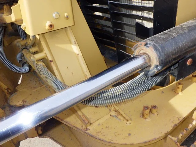 CAT D3K2 #KLL00238 3754hr 2013yr (13).JPG