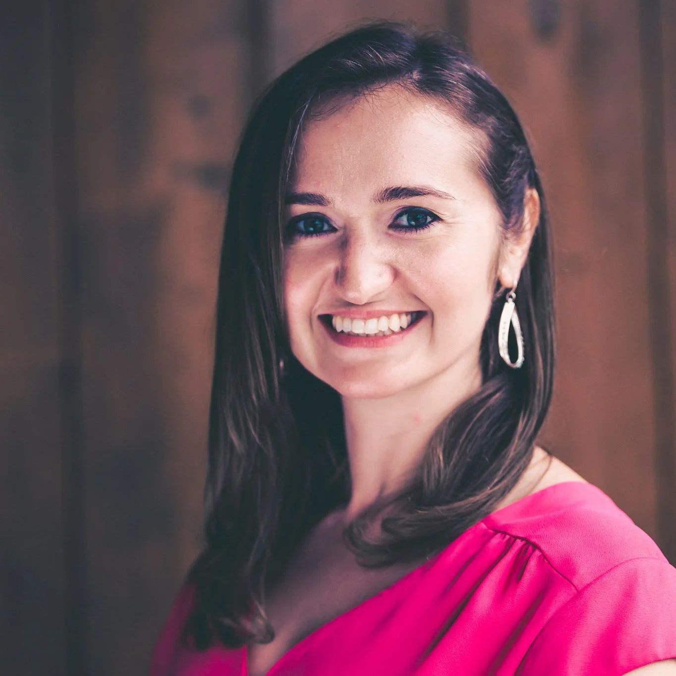 Stephanie O'Brien is an American Marketing professional with extensive experience in the FMCG, beauty and healthcare industries. She previously worked in a Marketing and Event Management role at the Australian Podcast Awards, and currently is the Strategic Product Marketing Manager at Blue Cross Blue Shield of Massachusetts .