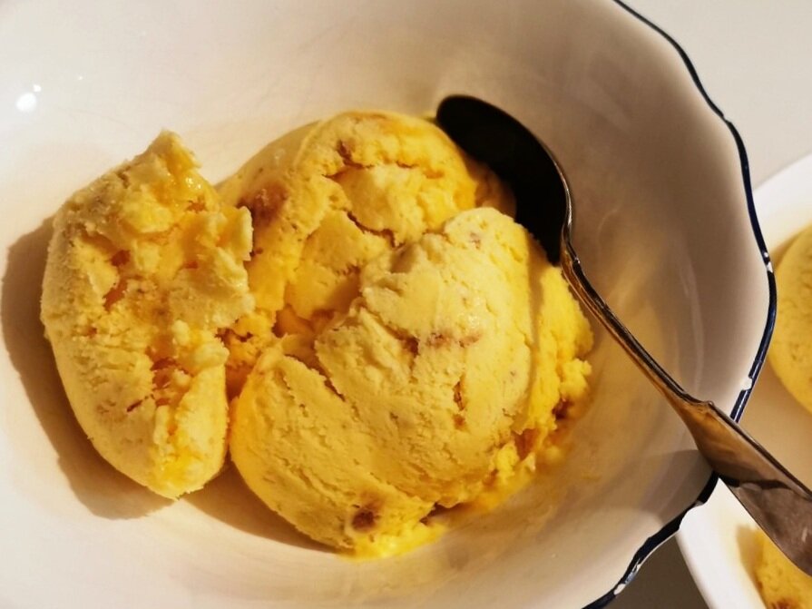 Mango+cheesecake+ice+cream+2.jpg