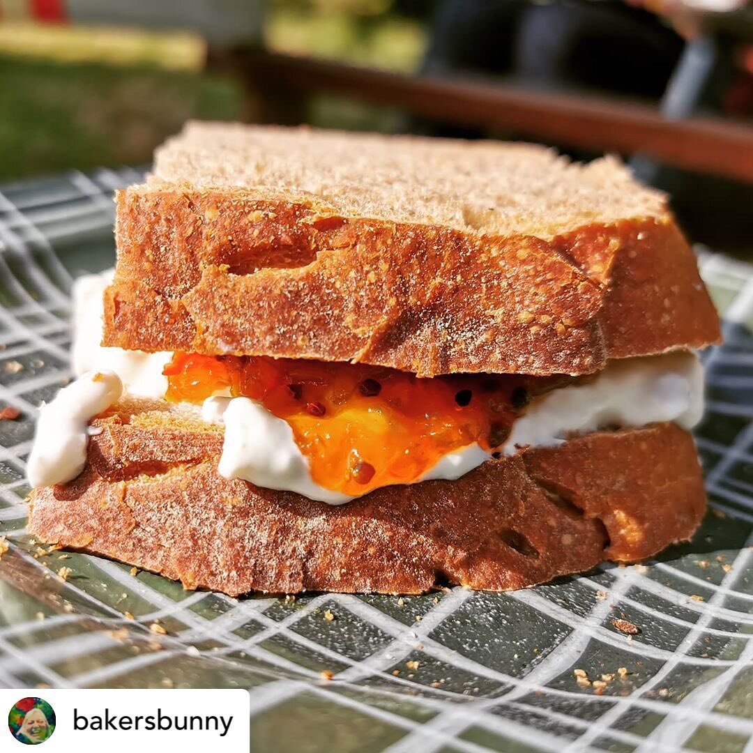 REPOST&bull; @bakersbunny Cottage cheese with pineapple is so 70s! Move over and try @yester_farm_dairies cottage cheese with a large dollop of @thespicewitch's Mango and Chilli Chutney
Oh my giddy aunt 😋