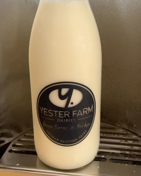 Friday is milk delivery day @themarteastlinton @carfraefarm 
Set yourself up right for the weekend with a cuppa or bowl of cereal using Yester Farm Dairies milk.
#shoplocal #shopeastlothian #eastlothianfoodanddrink #scottishmilk #awardwinningscottidh