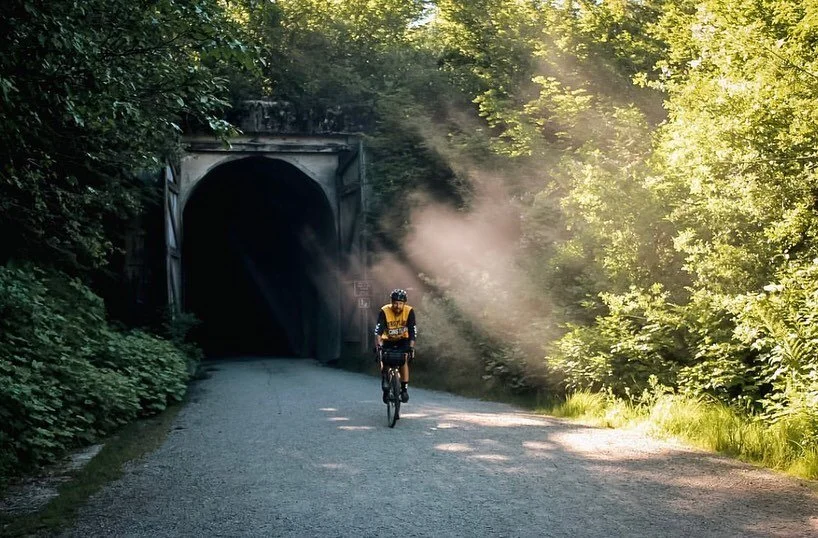 Ever tried riding your bike from North Bend to the Pass? @pieforthepeople and @dru_bru await you for your efforts! 🍕🍺 #thepasslife 
Awesome pictures and adventure by @kasia.zabawka and friends!