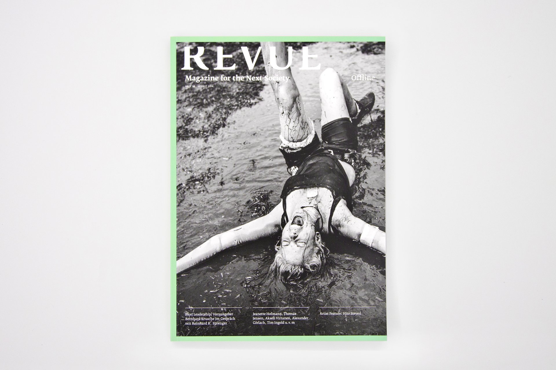 Christine_Lange_Editorial_Design_Magazine_Design_REVUE_offline_01.jpg