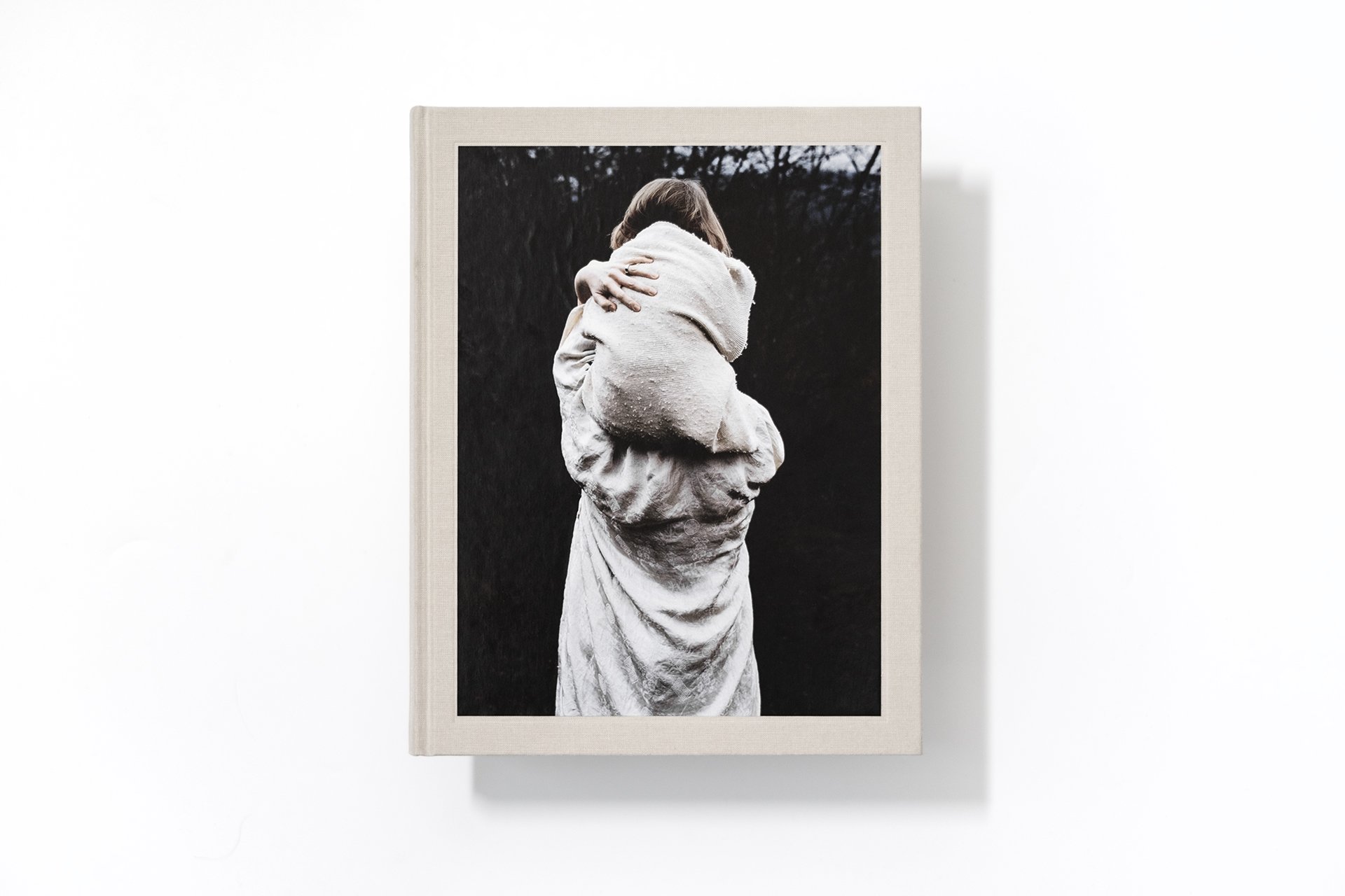 Christine Lange Buchgestaltung Book Design Rabea Edel Shift Books A Second Beating Heart Cover
