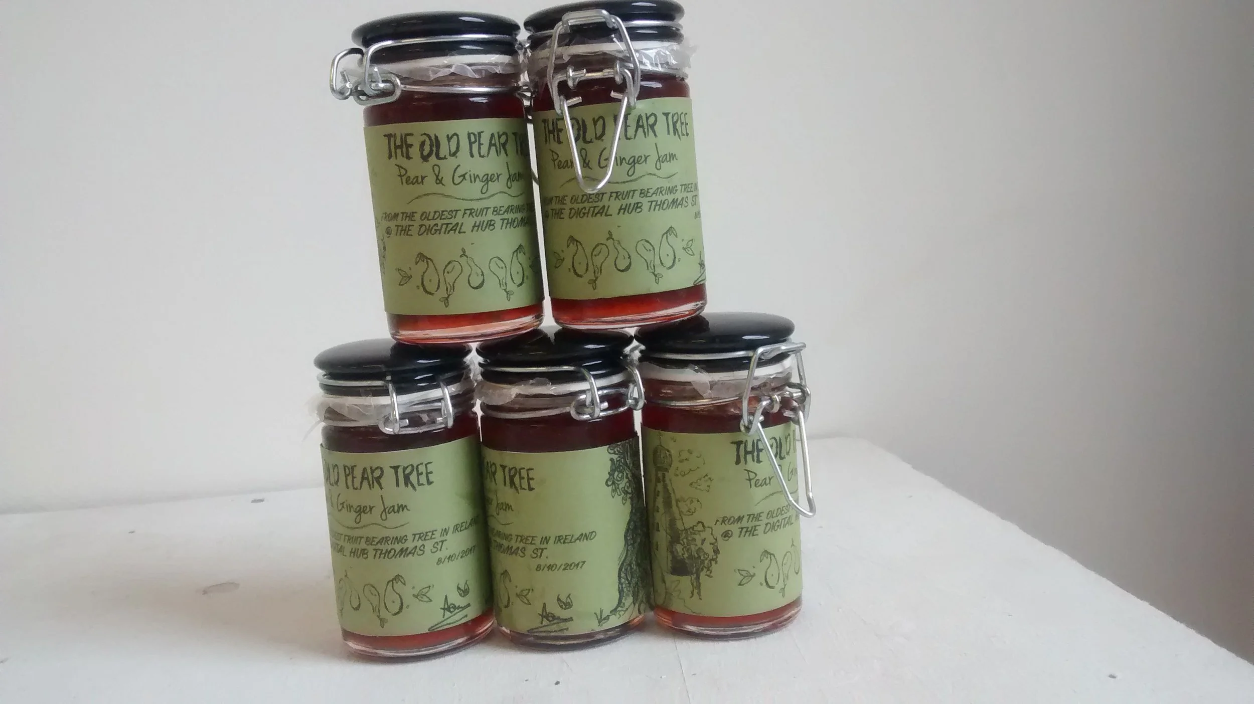 Pear Picking courtesy of the digital hub from the Roes distillery tree The oldest fruit bearing tree in Dublin 168 years old!. Turned into chutney & Jam. photos from Digital Hub