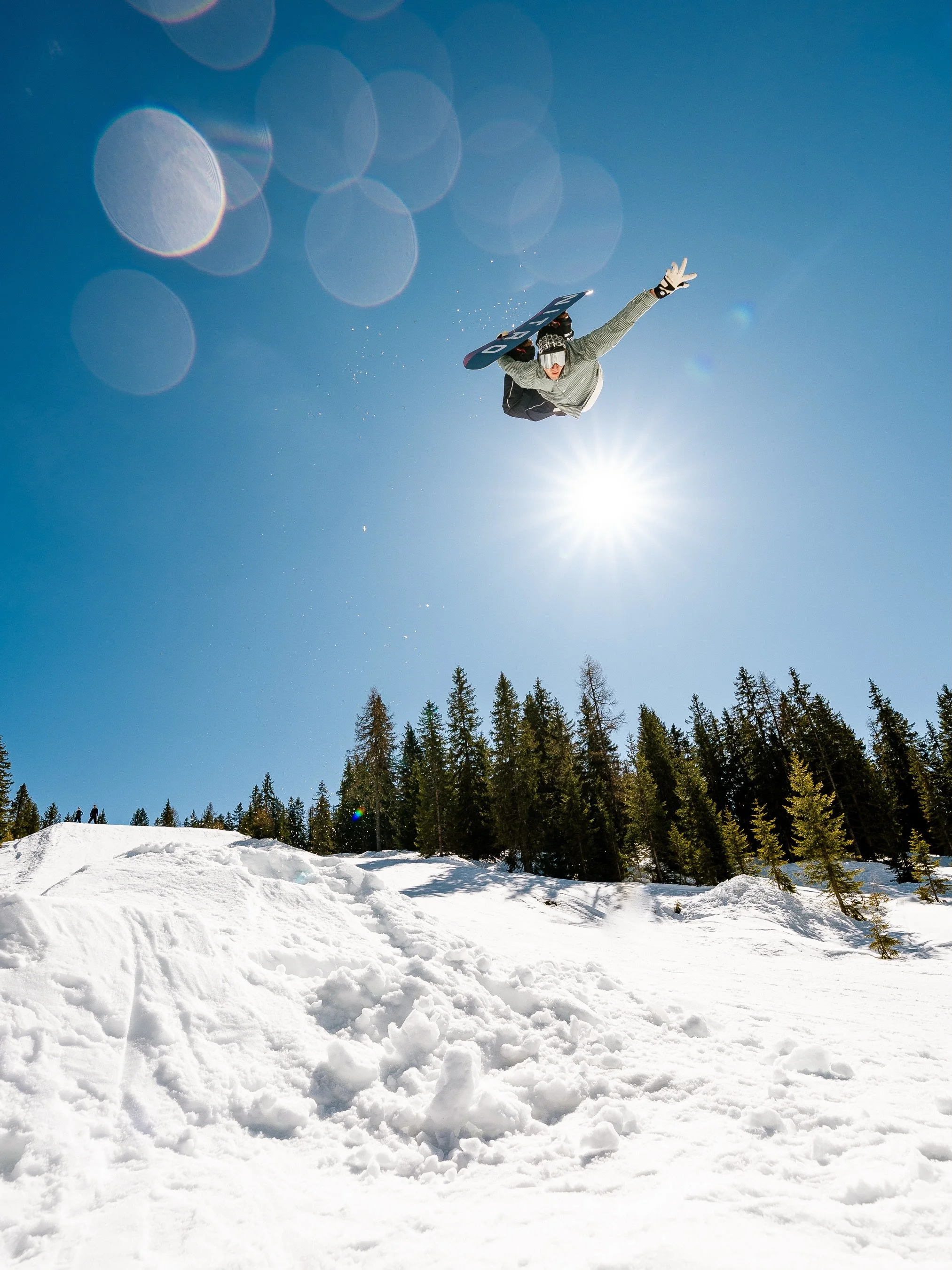 Very grateful for a long winter season with lots of days in the mountains with my camera 🫶🏼📷
Really couldn&rsquo;t imagine a better way to pay my rent🤭🥰
Forgot to post half of the winter so here is one last winter dump. And now looking forward t