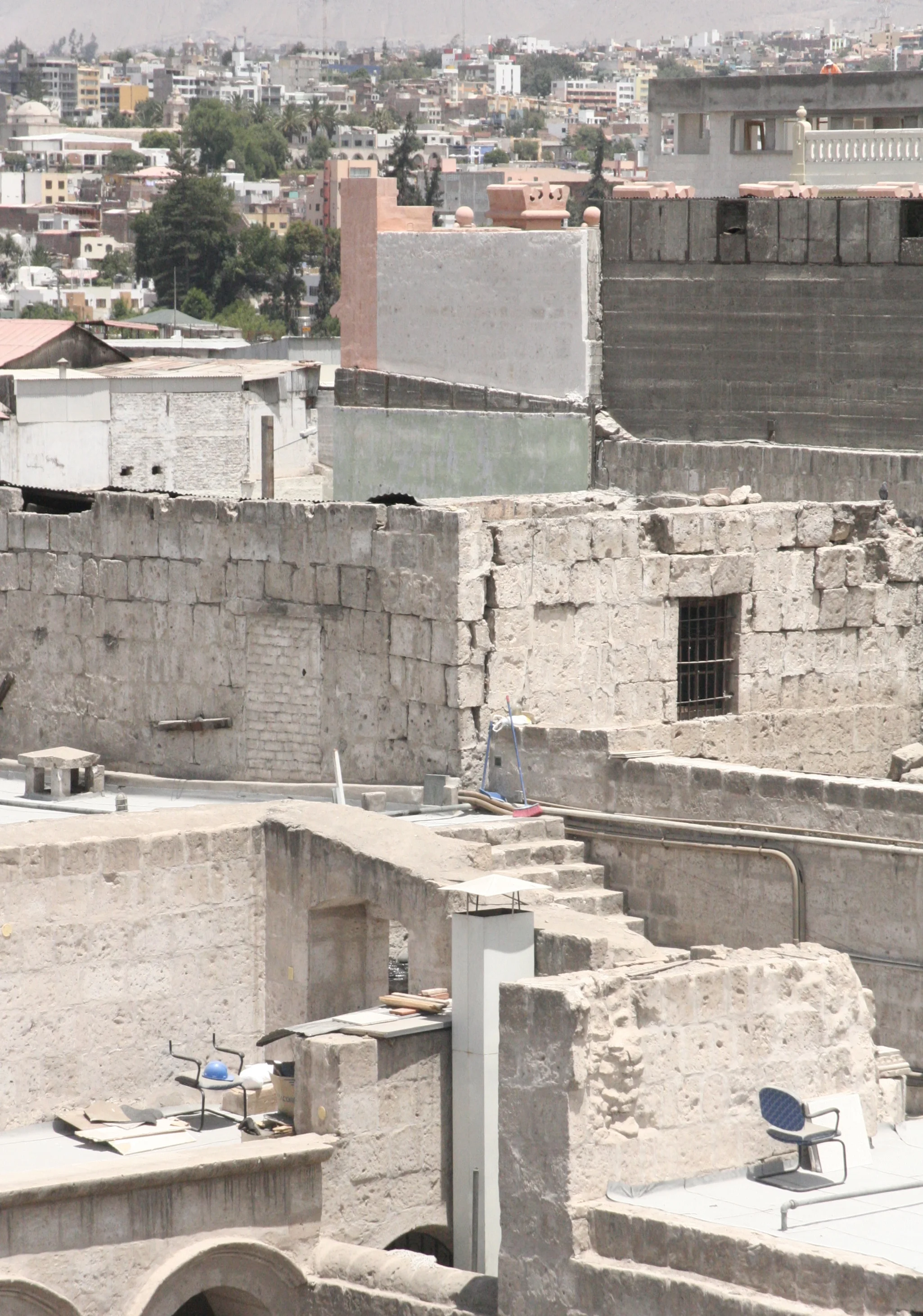ROOFTOP CITYSCAPE. AREQUIPA, PERU. JANUARY 2016.