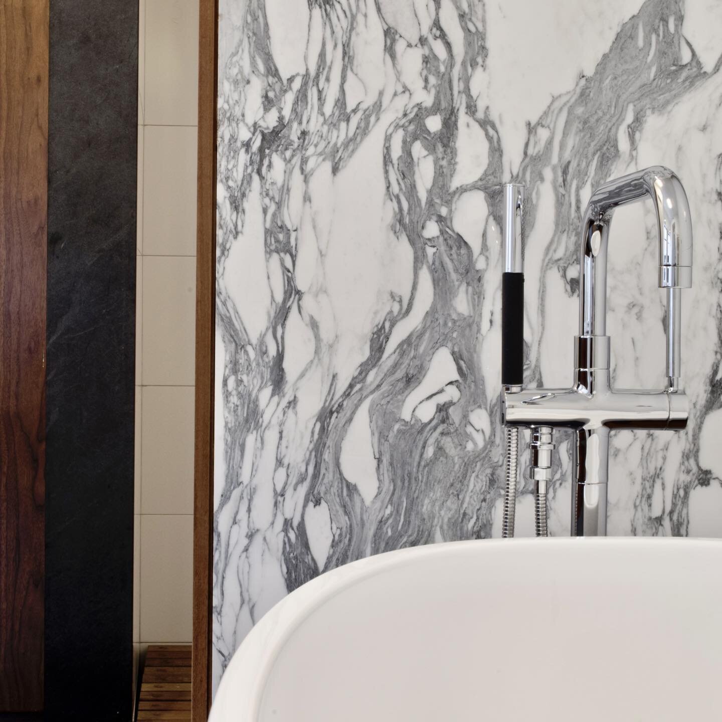 A lush palette of finishes enhances this master bathroom in our Fort Greene townhouse design. 
.
.
.
.
#townhouse #interiordesign #architecture #renovation #brooklyntownhouse #bathroomdesign #bathroomremodel #bathroom #bathroomrenovation #renovations