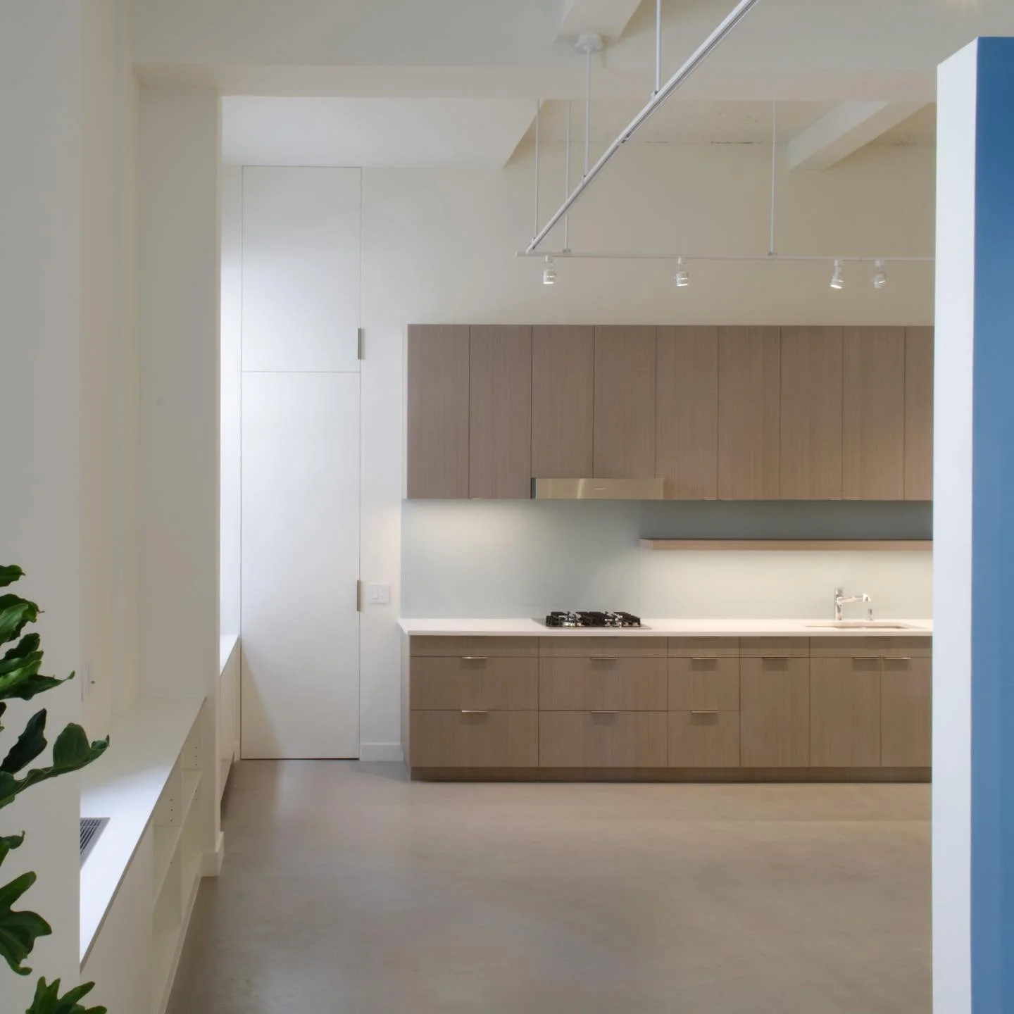 A little color peeking out. This was a conversion of a doctor&rsquo;s office to a loft-like apartment. High ceilings, mostly white, very selective use of color. 
-
-
-
-
-
#architecture #interiordesign #renovation #loft #loftdesign #loftliving #lofti
