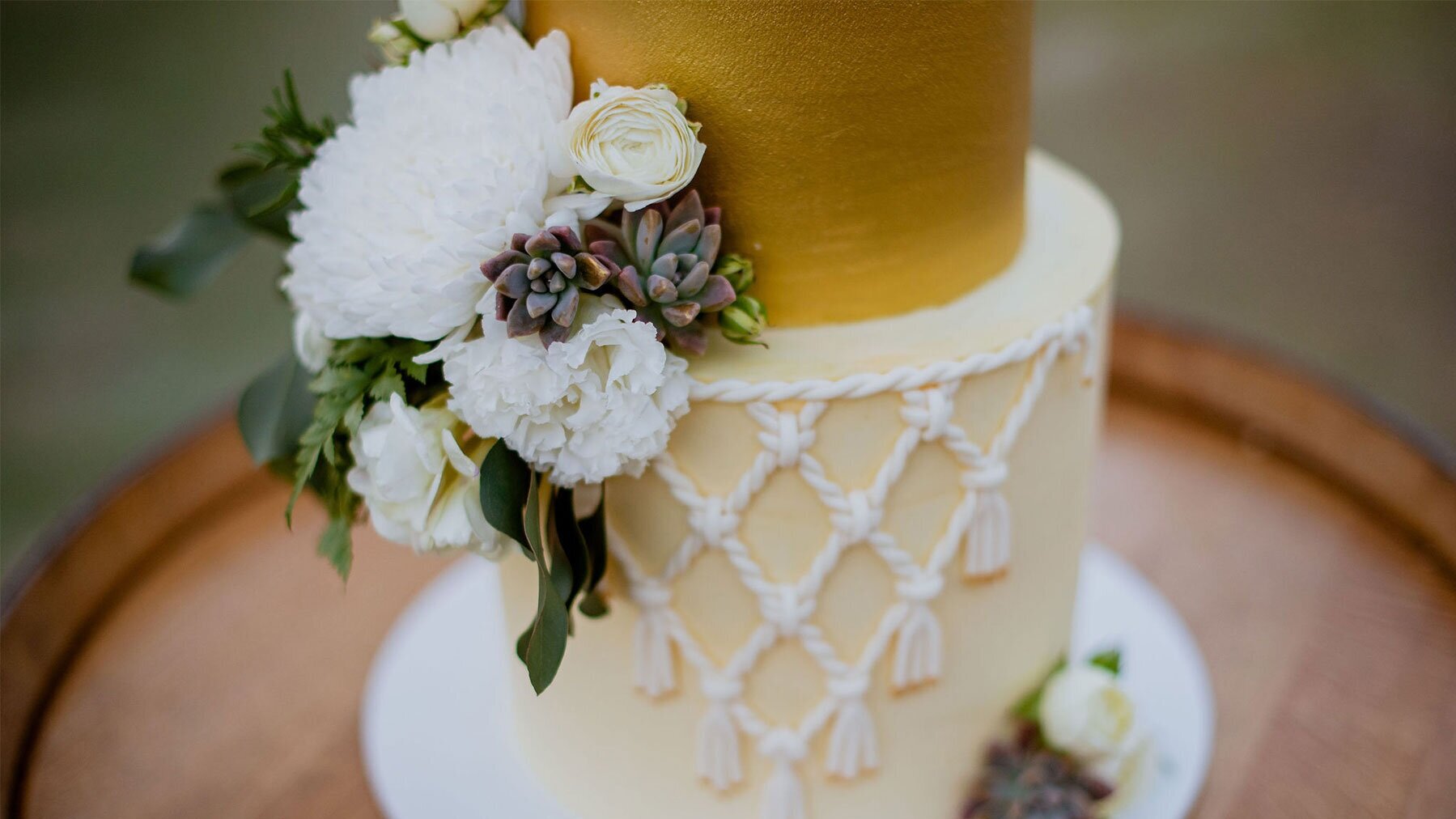 confetti-cake-co-buttercream-wedding-cake-boho.jpg