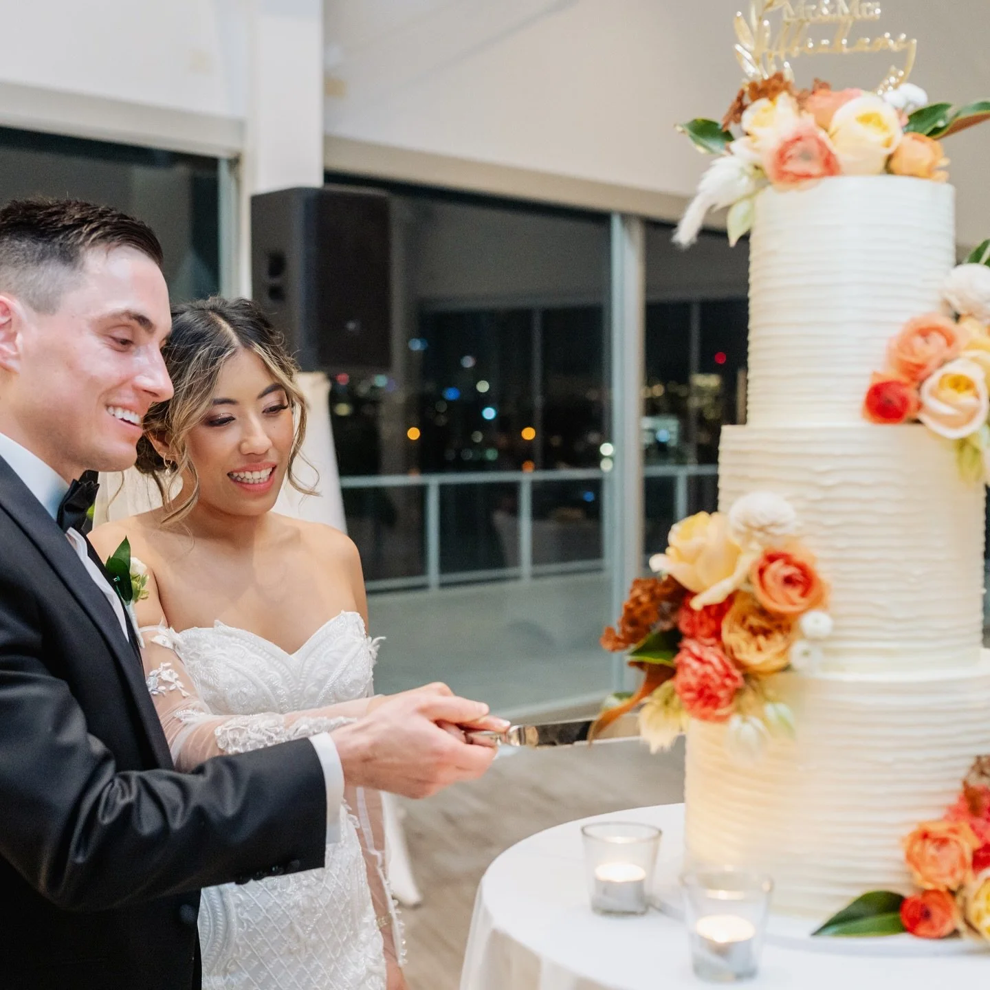 Congratulations Josh and Jillian! Some of the easiest clients I&rsquo;ve ever worked with, they had a vision and trusted me to whip up this HUGE cake for their 140 guests!