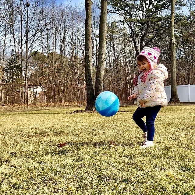 She threw it on the ground! #andysamberg #lonelyisland #ofcuteness #polkadots #isitspringyet #warmingup #love
