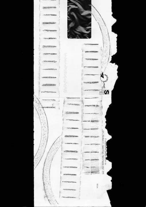 Envelope with rubbing of a texture