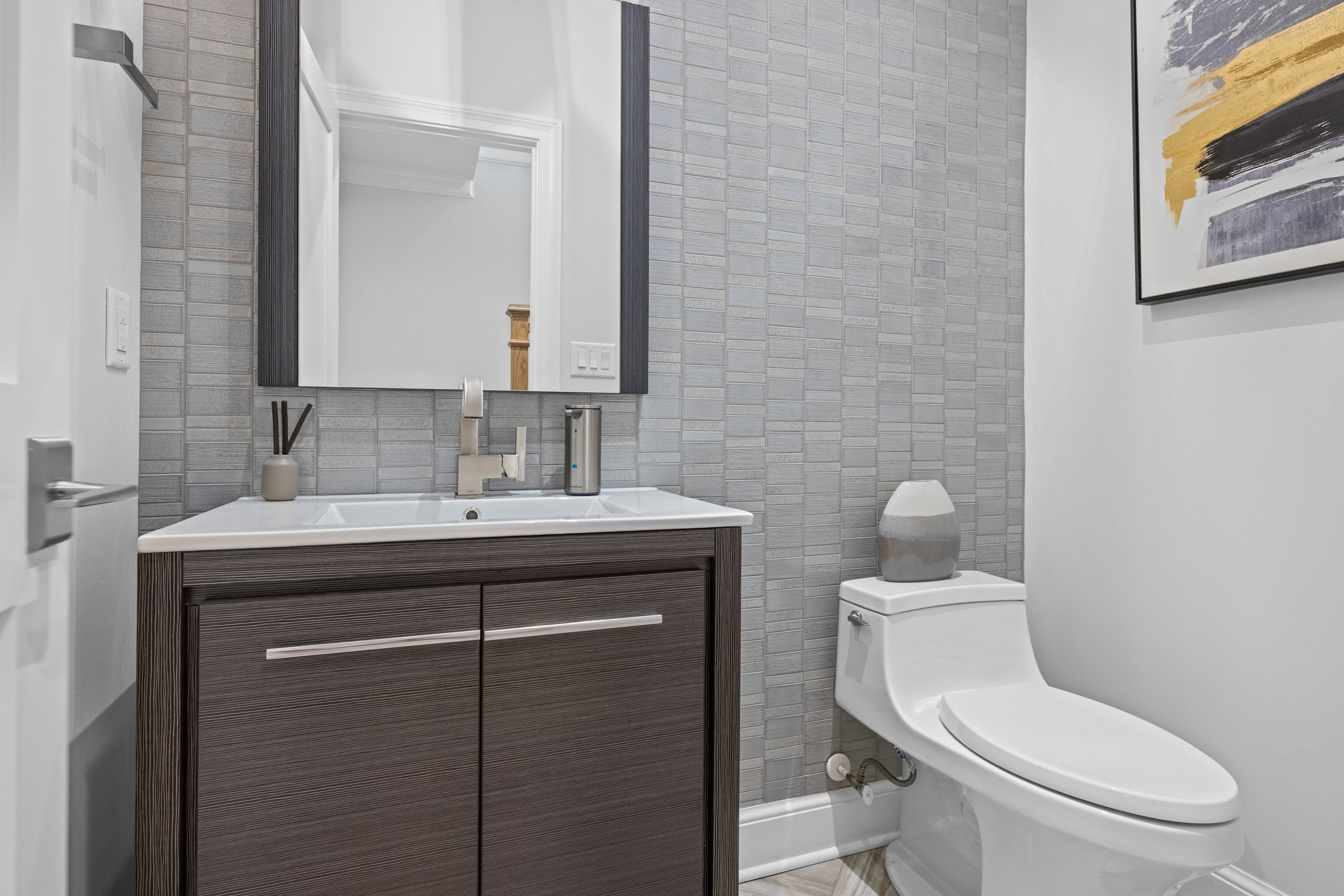 VIRGINIA BEACH: Powder Room