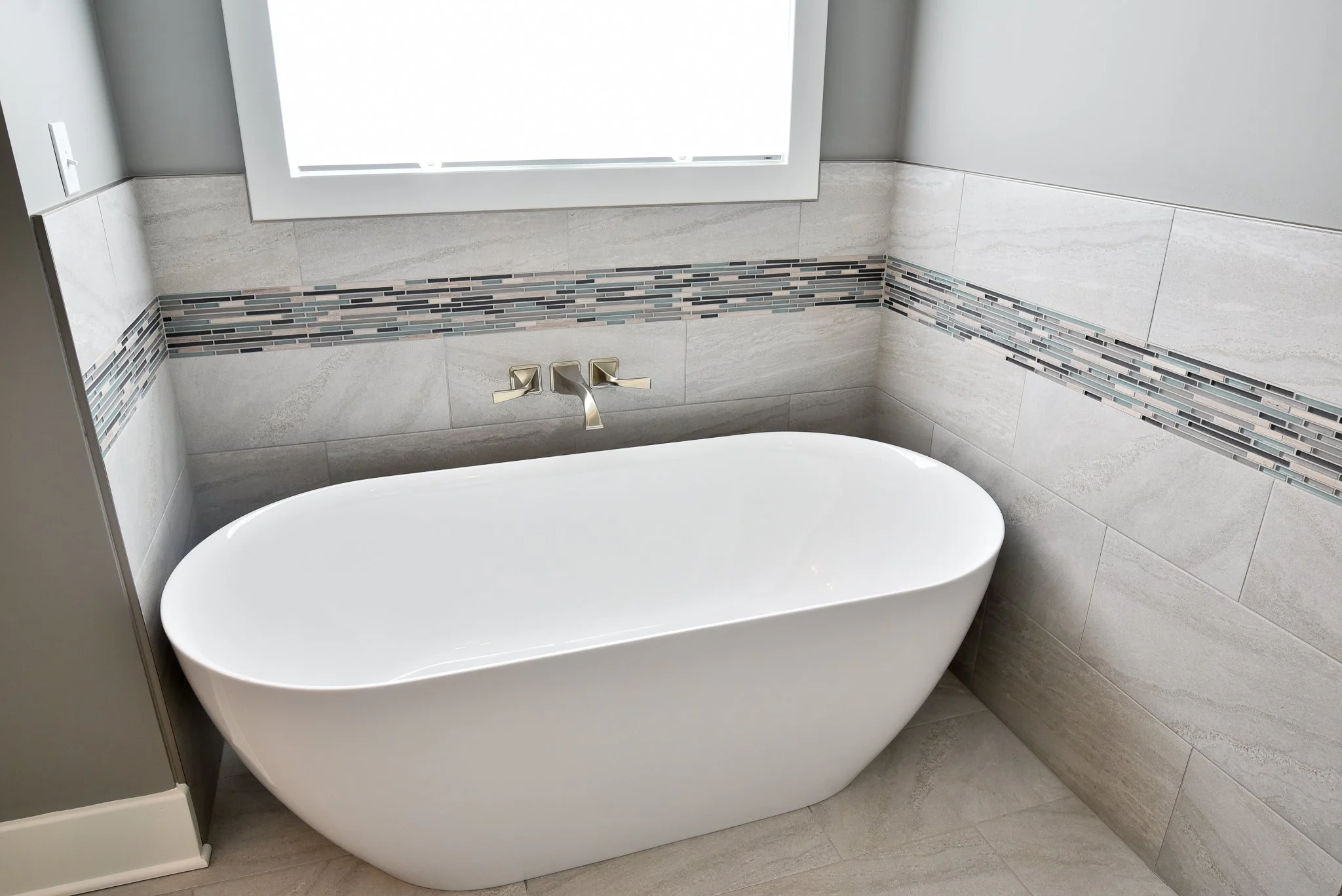 C+C Cape Charles Primary Bath 1.jpg