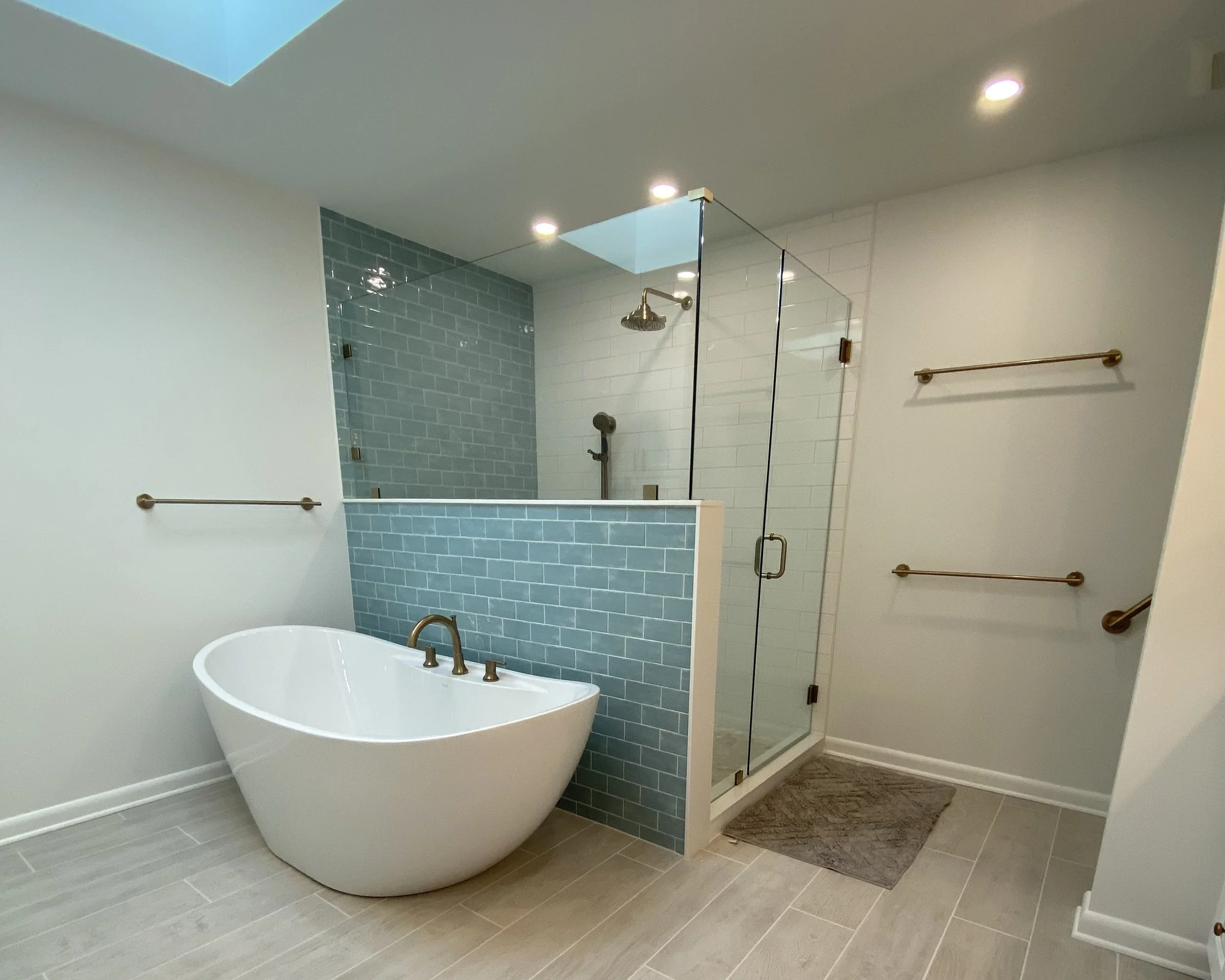 VIRGINIA BEACH: Primary Bath