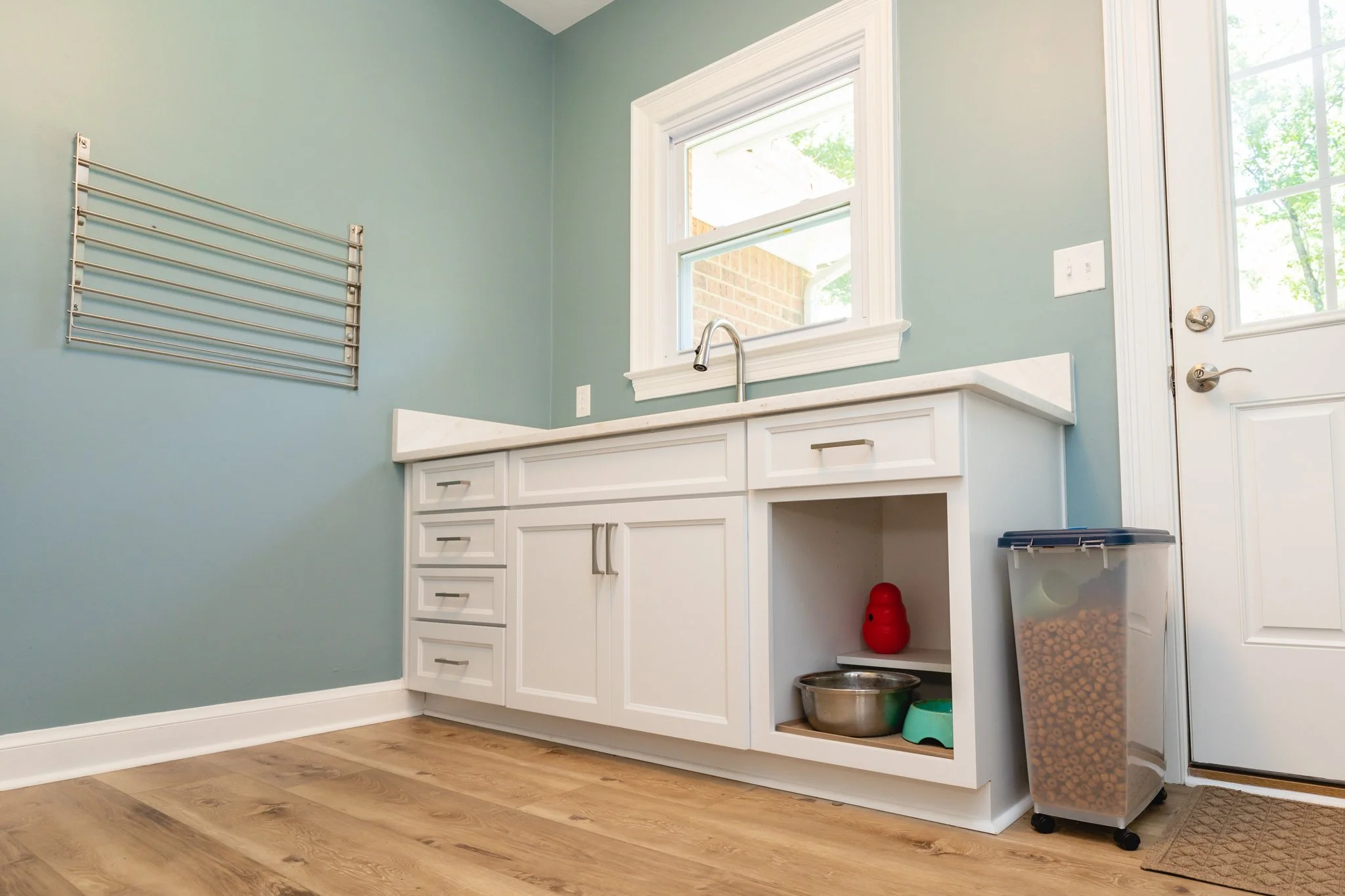 CHESAPEAKE: Laundry Room