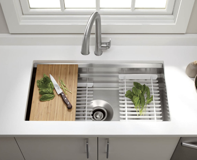 COASTAL VIRGINIA MAGAZINE - NOV/DEC 2025 - LET THIS SINK IN