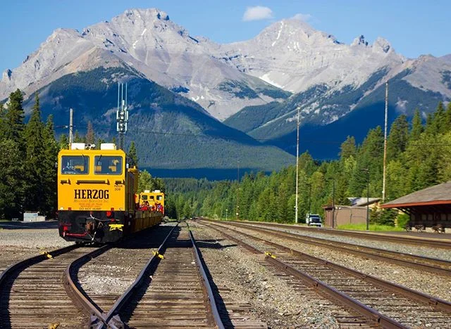 #TBT to our first trip to @banff_lakelouise 2 years ago for our wedding tastings. Thanks for all the nature, Canada. @rude_katie and have been back and will almost certainly be back many more times.
&bull;
&bull;
&bull;
&bull;
&bull;
#alberta #canadi