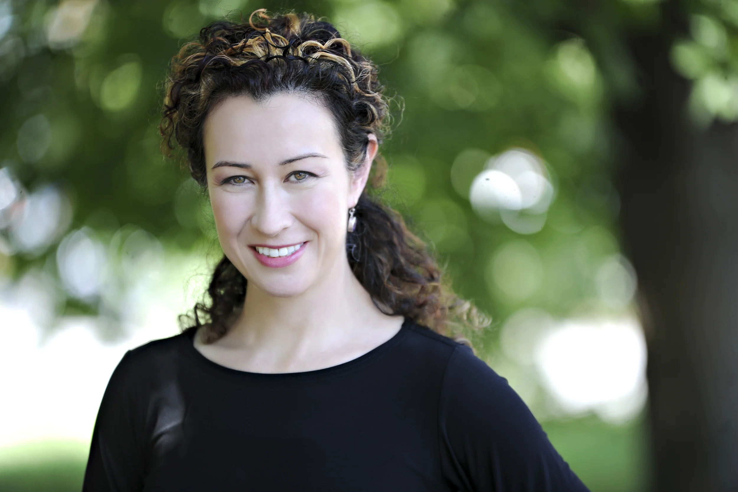 LINDSEY GIBEAU PHOTOGRAPHY_OTTAWA HEADSHOT PHOTOGRAPHER_WESTBORO STUDIO_CANADIAN WEDDING PHOTOGRAPHER--33.jpg