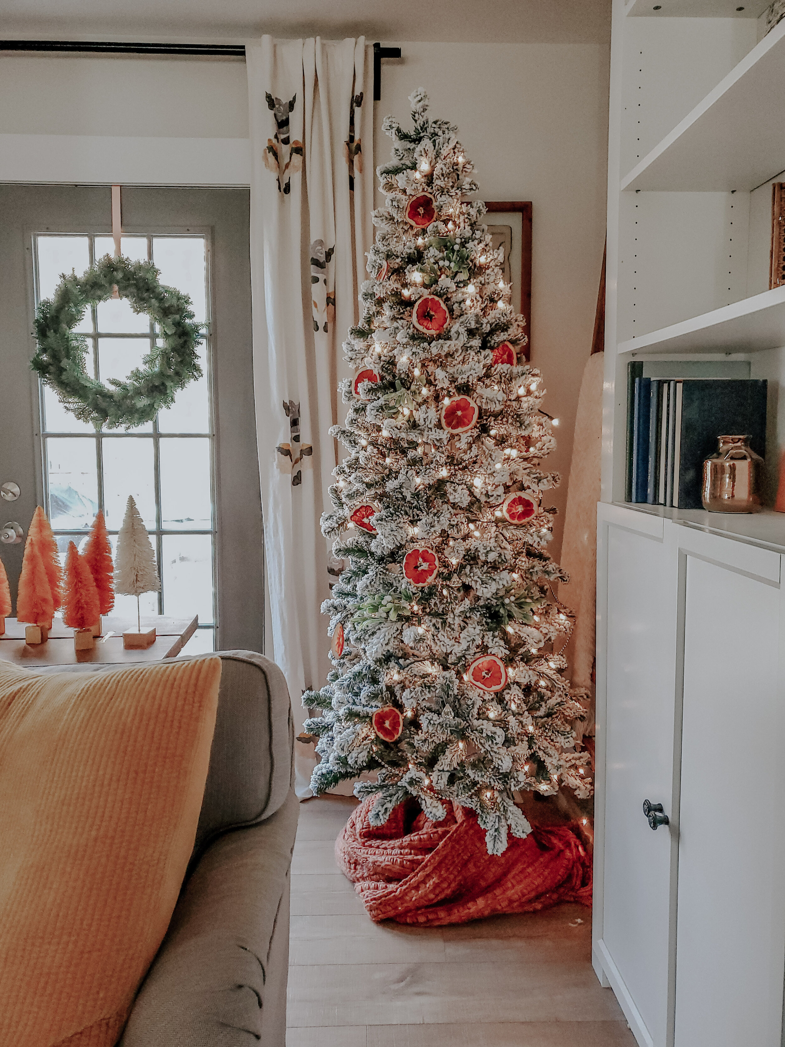 DIY DRIED GRAPEFRUIT ORNAMENTS
