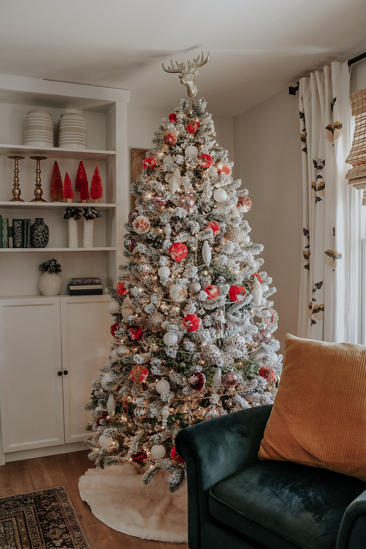 POMPOM GRAPEFRUIT CHRISTMAS