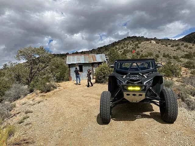 Love getting 📸 of clients getting some #socialdistancing rides!! #IMindecent #indecentlifestyle #indecentmotoraports #axisrodends #superatv