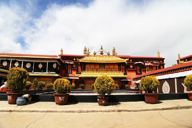 jokhang-temple-479697_640.jpg