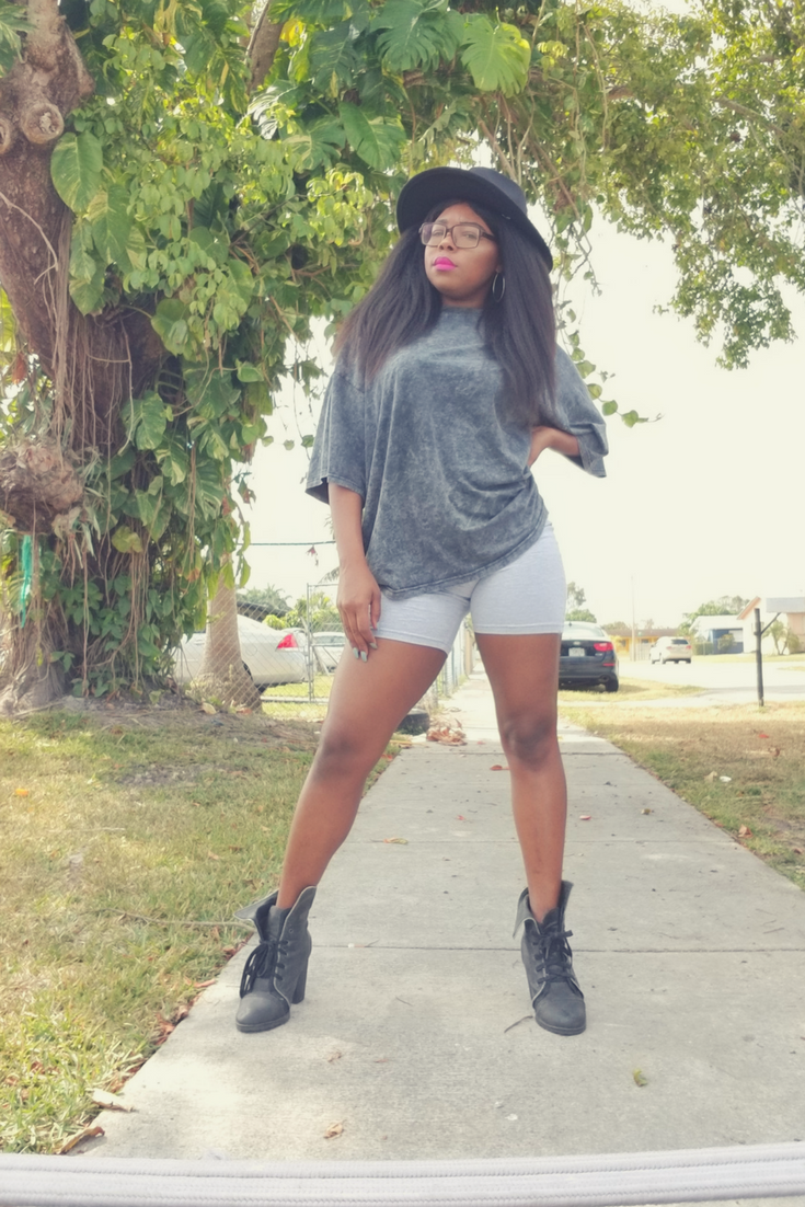 grey biker shorts outfits