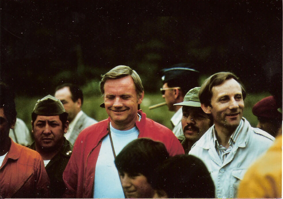 Stan_Hall_Neil_Armstrong_1976.jpg