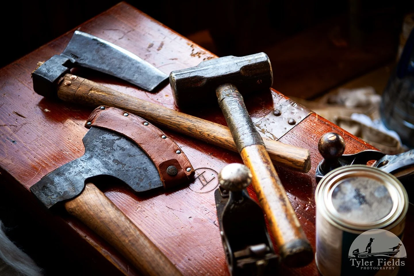 DETAILS

I&rsquo;ve seen the guys of @leetes_island_boatworks with red tinted bandages wrapping their legs using these tools and I still think they are safer than table saws. 

I hate table saws.